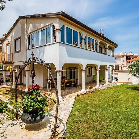 Apartment Carolina Лижнян Экстерьер фото