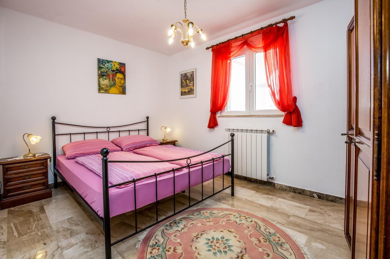 Apartment Carolina Лижнян Экстерьер фото