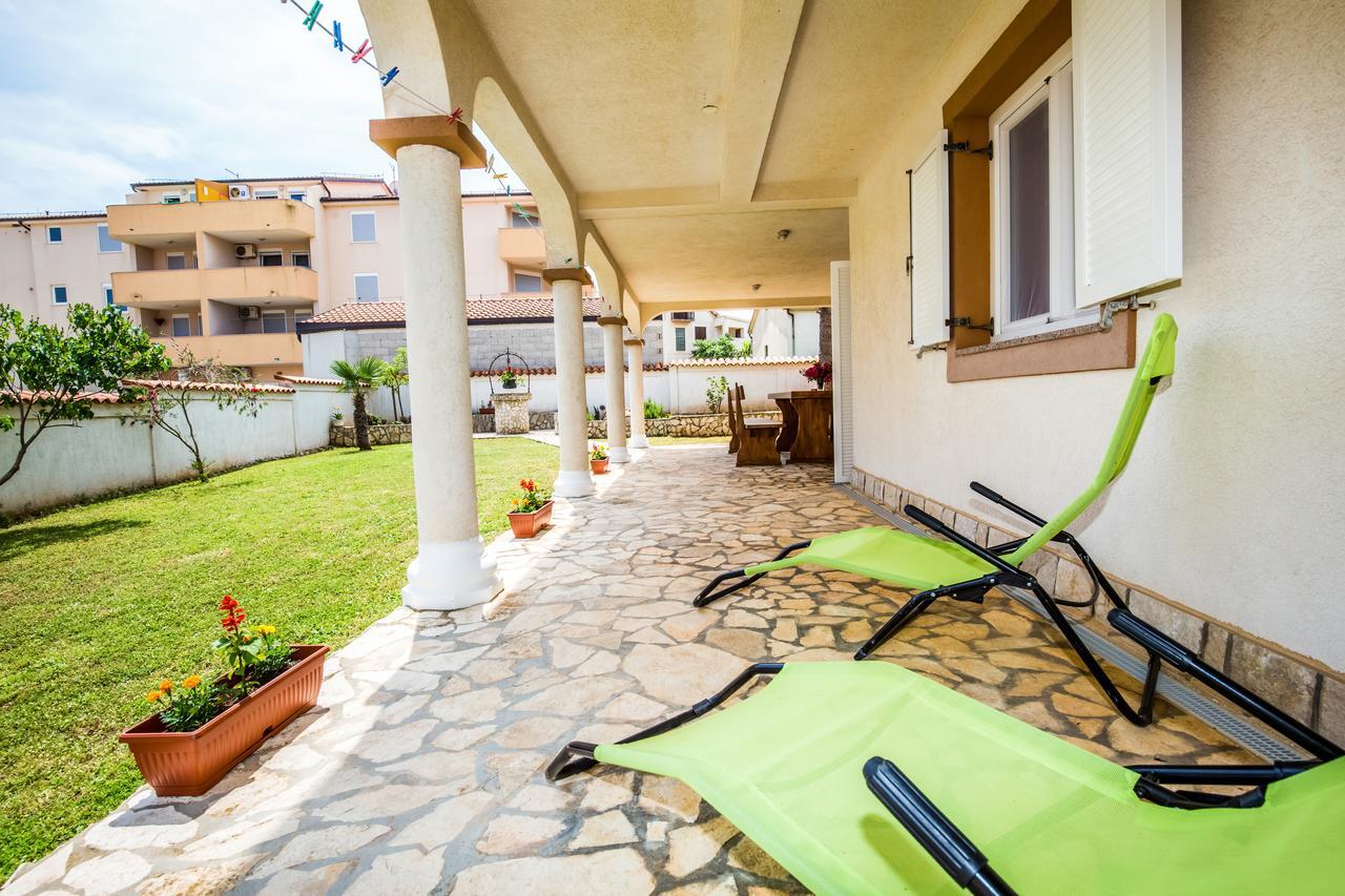 Apartment Carolina Лижнян Экстерьер фото