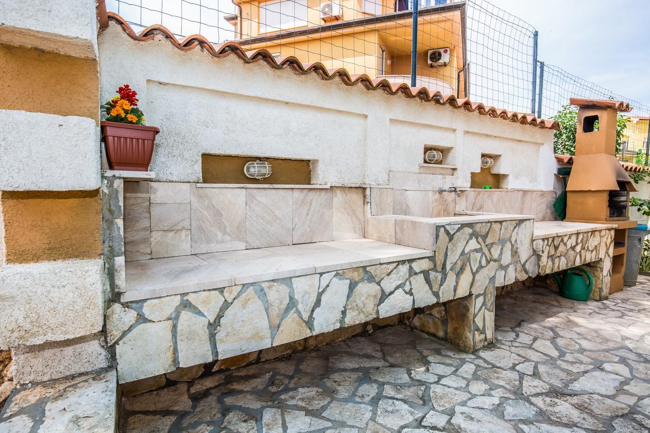 Apartment Carolina Лижнян Экстерьер фото